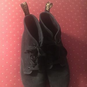 Black shoreditch dr. martens